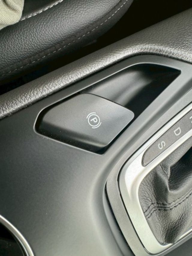 稀有坐駕  不要錯過  MONDEO  SEDEN   全車原鈑件 有ACC跟車  第18張相片