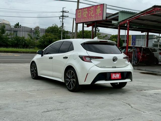 旗艦版 認證車  年輕人最愛的鋼砲  抬顯 賽車椅 18吋鋁圈 ACC跟車 盲點偵測  第5張相片