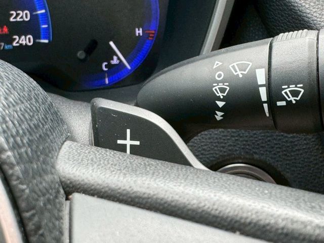 旗艦版 認證車  年輕人最愛的鋼砲  抬顯 賽車椅 18吋鋁圈 ACC跟車 盲點偵測  第17張相片