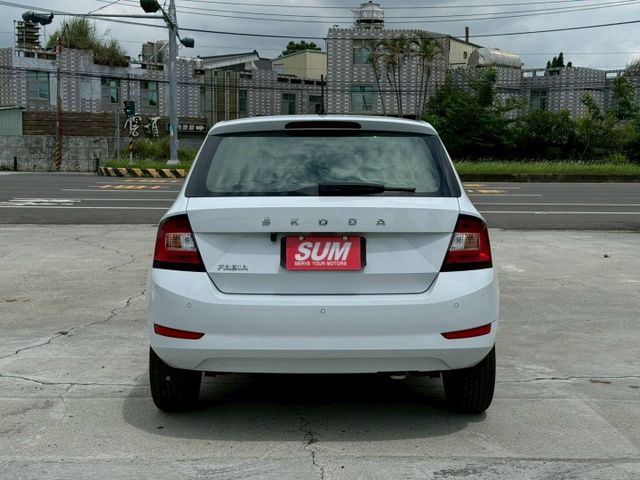 FABIA  僅跑六萬公里   全車原鈑件  1.0排氣量 年度稅金僅8640元  第6張相片