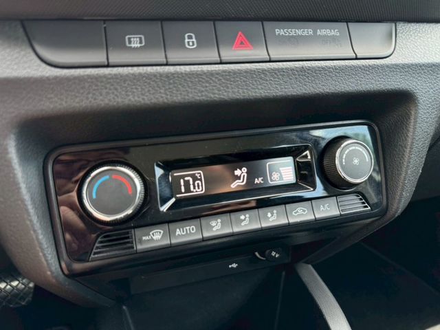 FABIA  僅跑六萬公里   全車原鈑件  1.0排氣量 年度稅金僅8640元  第16張相片