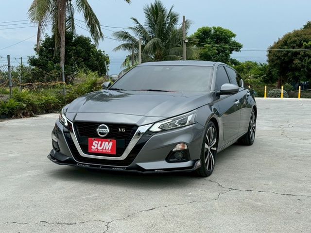 ATIMA 卓越旗艦版  僅跑六萬  全車原鈑件  市場稀有! 跑少 想買ATIMA的別錯過了  第1張相片
