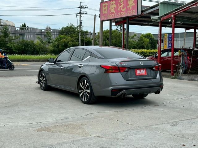 ATIMA 卓越旗艦版  僅跑六萬  全車原鈑件  市場稀有! 跑少 想買ATIMA的別錯過了  第4張相片