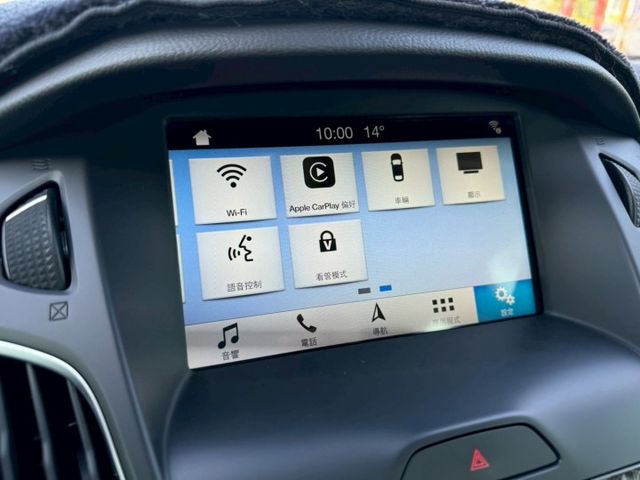 MK3.5 S版 原鈑件  僅跑【9萬公里】 天窗 自動停車 運動套件  車道偏移 換檔撥片 CAR PLAY  第14張相片