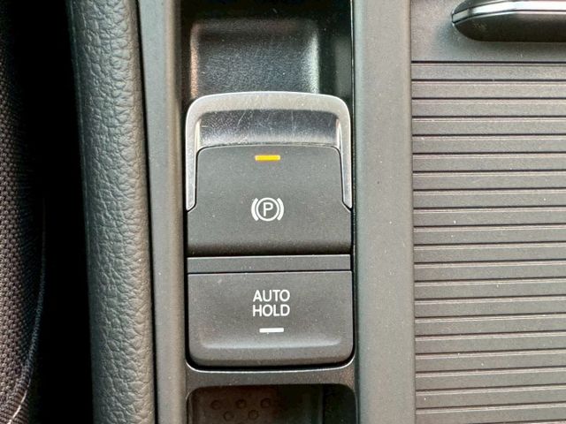 1.4CL 渦輪版本，一手車庫車，內外超漂亮   LED頭燈 ACC跟車    原廠保養車況超讚  第16張相片