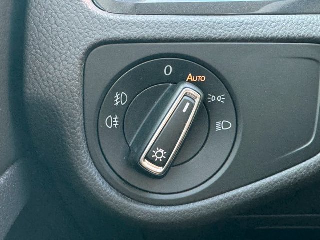 1.4CL 渦輪版本，一手車庫車，內外超漂亮   LED頭燈 ACC跟車    原廠保養車況超讚  第18張相片