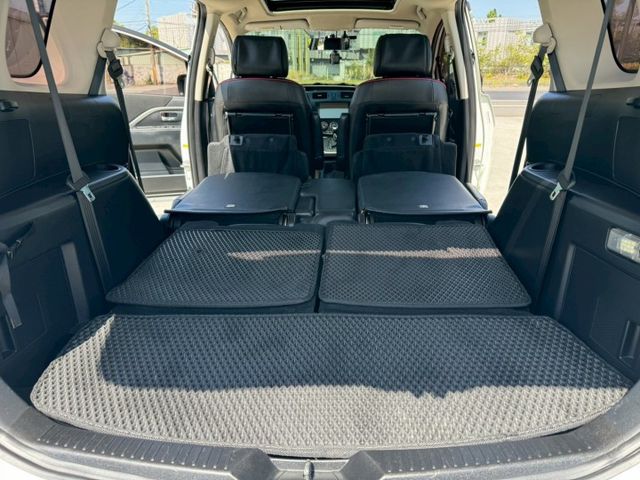 馬5  頂級款  雙電動滑門  僅跑9萬 全車原版件  升級:安卓機  對色 跑少  超稀有物件  第12張相片