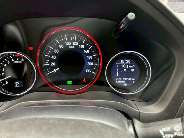 HRV S版  僅跑三萬公里!!! 全車原版件  LED頭燈 換檔撥片  盲點  光感應頭燈 定速 循跡  第3張相片