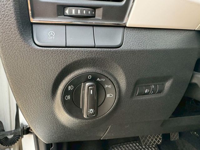 FABIA 僅跑7萬公里   【認證車】年度稅金僅8640元   定速 免鑰匙  循跡  CAR PLAY  第17張相片