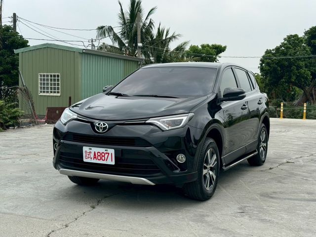 豪華版  僅跑13萬公里 全車原鈑件 Ikey  定速 循跡 LED頭燈  雙恆溫 7安全氣囊  抬頭顯示  第1張相片