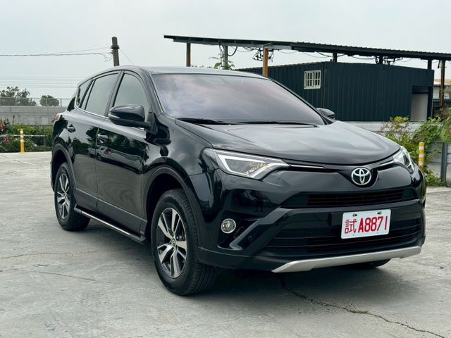 豪華版  僅跑13萬公里 全車原鈑件 Ikey  定速 循跡 LED頭燈  雙恆溫 7安全氣囊  抬頭顯示  第3張相片