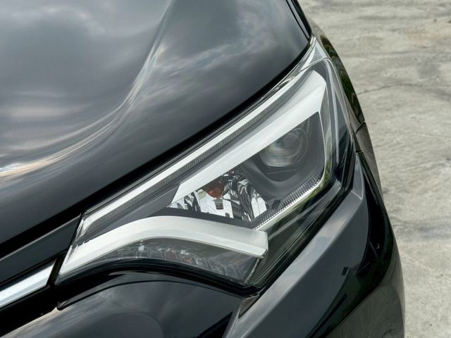 豪華版  僅跑13萬公里 全車原鈑件 Ikey  定速 循跡 LED頭燈  雙恆溫 7安全氣囊  抬頭顯示  第7張相片