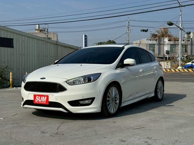 MK3.5 S版 原鈑件  僅跑【9萬公里】 天窗 自動停車 運動套件  車道偏移 換檔撥片 CAR PLAY  第1張相片