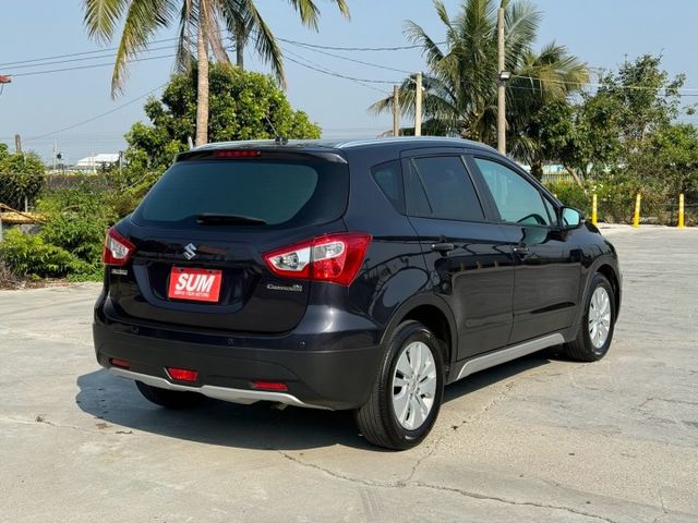 SX4 crossover  代步車好選擇 稅金省 安全性高  值得你入手的小休旅  第6張相片