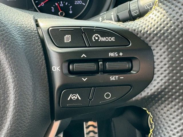 僅跑3萬 小改款 PICANTO X-LINE  全車原鈑件 車道維持 前方主動煞車  7安全氣囊  第16張相片