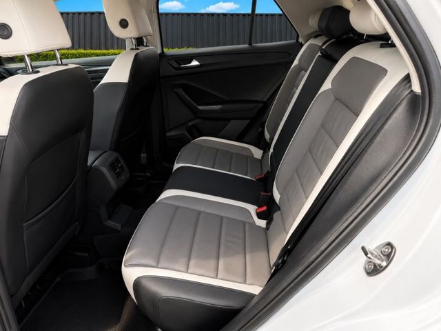 T-ROC 1.5 Design 一手車  全車原鈑 跑4.8萬公里 原廠保養  ACC 盲點  CAR PLAY  第8張相片