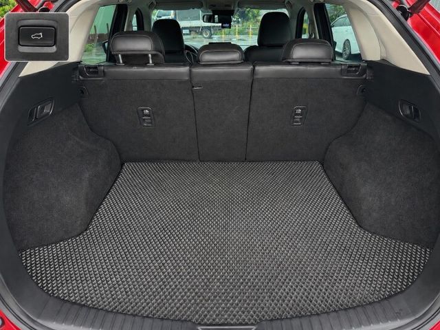 CX5 旗艦版 原鈑件 僅跑12萬公里  原廠保養貼紙  MRCC  BOSE 抬顯 電尾 盲點  換檔撥片 通風椅  第10張相片