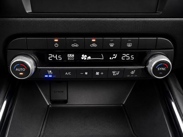 CX5 旗艦版 原鈑件 僅跑12萬公里  原廠保養貼紙  MRCC  BOSE 抬顯 電尾 盲點  換檔撥片 通風椅  第16張相片