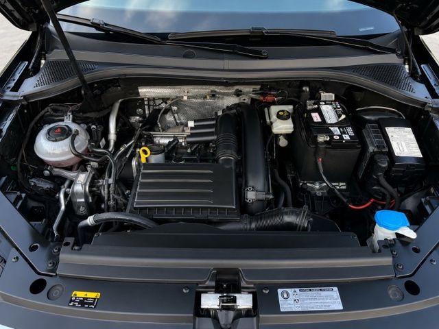 新入庫  正2019年  TIGUAN 280 Elegance版本 僅跑2萬公里 原廠保養 原鈑件 全車無改裝  第17張相片