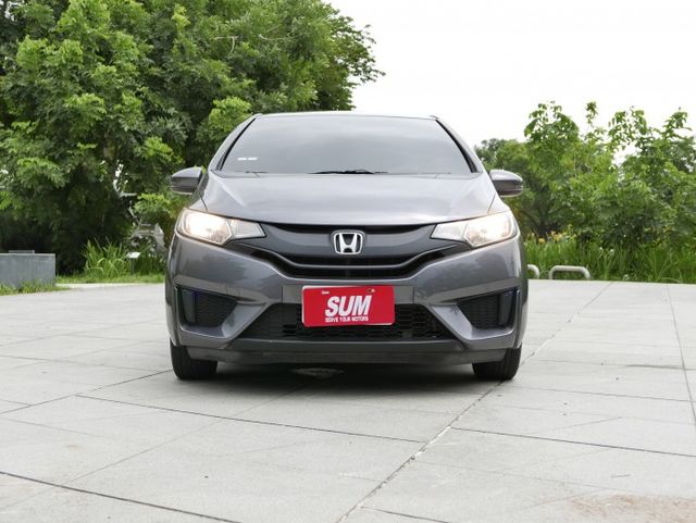 Honda Fit 原廠的價格 Findcar 找車網