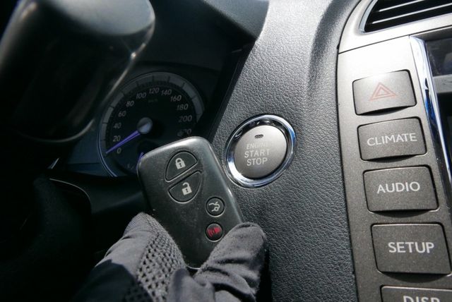 『定速巡航❖一手美車』11安｜循跡防滑｜車身動態穩定｜IKEY免鑰｜倒車顯影｜導航｜電動天窗｜雙區恆溫｜全原鈑件  第9張相片