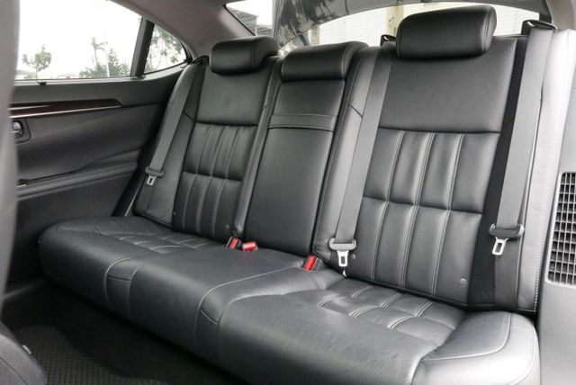 『升級LSS安全防護❖ACC跟車❖頂規油電旗艦』10安｜預警防護｜車道偏移｜盲點｜IKEY｜倒車顯影｜導航｜原廠保養  第19張相片