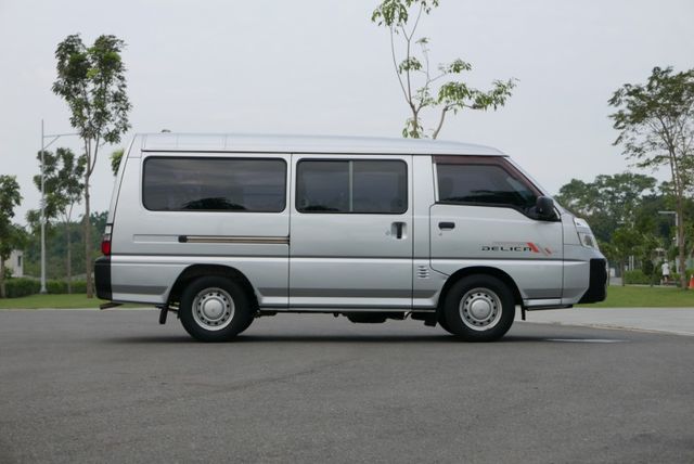 『舒適八人座廂車❖自排輕鬆駕馭❖定速』SRS安全氣囊｜盲點偵測｜光感應頭燈｜車身穩定｜循跡防滑｜斜坡起步｜胎壓偵測｜貨車  第3張相片
