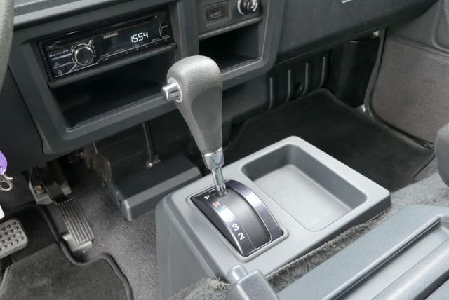 『舒適八人座廂車❖自排輕鬆駕馭❖定速』SRS安全氣囊｜盲點偵測｜光感應頭燈｜車身穩定｜循跡防滑｜斜坡起步｜胎壓偵測｜貨車  第11張相片