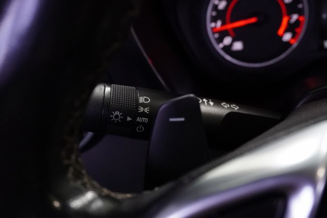 『美式肌肉車❖絕版大黃蜂』6安｜定速｜IKEY免鑰｜倒車顯影｜循跡防滑｜ABS防鎖死｜恆溫｜全原鈑件｜跑車  第11張相片