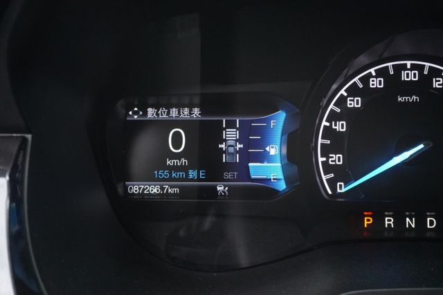 『加裝捲簾軟棚❖ACC跟車❖頂規運動型』車道偏移｜循跡｜7安｜IKEY免鑰｜雙系統CARPLAY｜360環景｜LED頭燈  第9張相片
