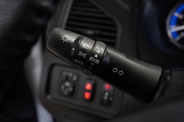 『加裝行李架❖僅跑1萬9❖定速巡航』SRS安全氣囊｜倒車顯影｜循跡防滑｜光感應頭燈｜全原廠保養｜ABS防鎖死｜斜坡起步  第8張相片