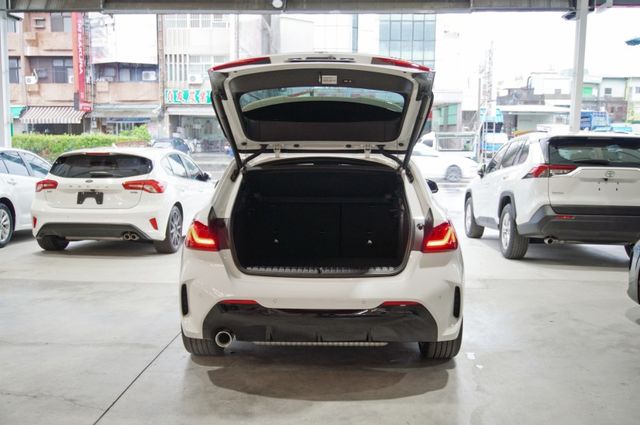 『僅跑9千8❖智慧駕駛輔助科技❖ACC跟車』空力套件｜6安｜I-KEY｜自動停車輔助｜電動尾門｜定速系統  第19張相片