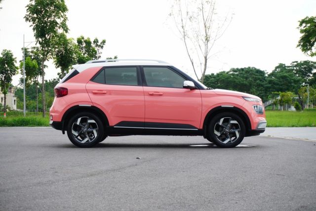 『限量特殊色超圈粉❖頂規GLC❖僅跑2萬4』定速巡航｜雙系統CARPLAY｜車道偏移｜主動煞停｜無線充電｜倒車顯影  第3張相片