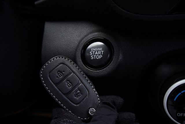 『限量特殊色超圈粉❖頂規GLC❖僅跑2萬4』定速巡航｜雙系統CARPLAY｜車道偏移｜主動煞停｜無線充電｜倒車顯影  第10張相片