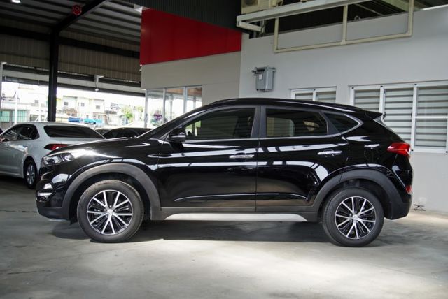 『汽油尊貴Turbo版❖全景天窗』LED頭燈｜6安｜電動座椅｜倒車顯影｜雙離合器｜17吋鋁圈｜定速巡航  第4張相片