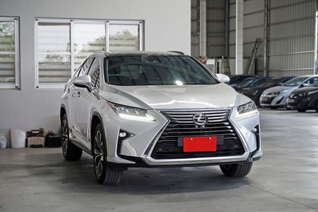 『更換4顆全新米其林輪胎❖感應式定速定距❖360環景』QI無線充電板｜10安｜盲點｜主動安全防護｜車道偏移｜雙前電動座椅  第2張相片