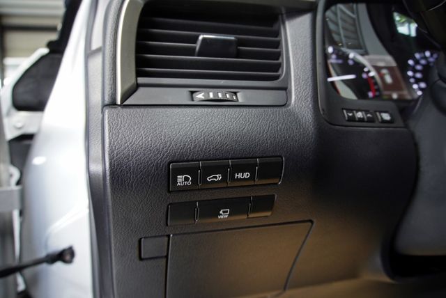 『更換4顆全新米其林輪胎❖感應式定速定距❖360環景』QI無線充電板｜10安｜盲點｜主動安全防護｜車道偏移｜雙前電動座椅  第8張相片