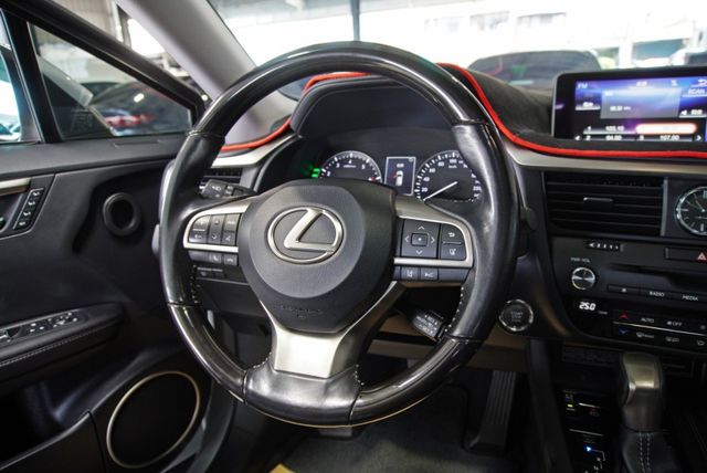 『更換4顆全新米其林輪胎❖感應式定速定距❖360環景』QI無線充電板｜10安｜盲點｜主動安全防護｜車道偏移｜雙前電動座椅  第9張相片