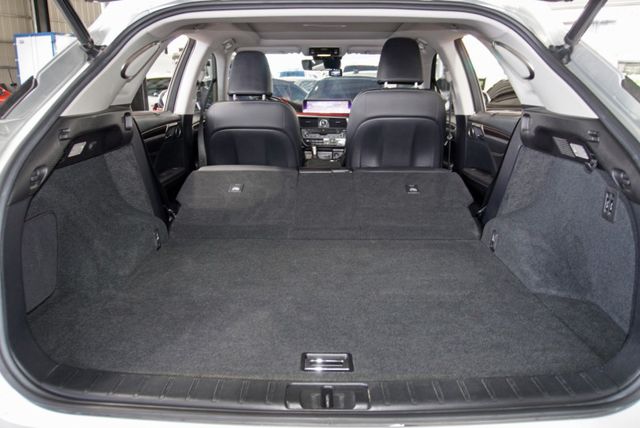 『更換4顆全新米其林輪胎❖感應式定速定距❖360環景』QI無線充電板｜10安｜盲點｜主動安全防護｜車道偏移｜雙前電動座椅  第19張相片