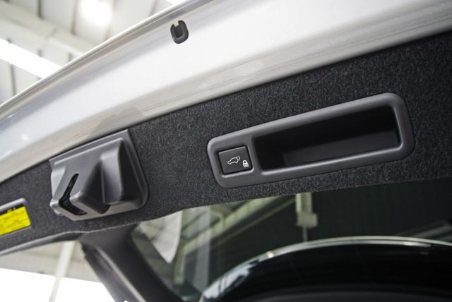 『更換4顆全新米其林輪胎❖感應式定速定距❖360環景』QI無線充電板｜10安｜盲點｜主動安全防護｜車道偏移｜雙前電動座椅  第20張相片