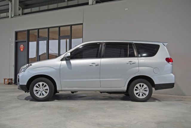 『僅跑2萬8❖五人座廂式』定速巡航｜循跡防滑｜雙安全氣囊｜光感應頭燈｜倒車顯影｜前後行車紀錄器｜藍芽音響  第4張相片