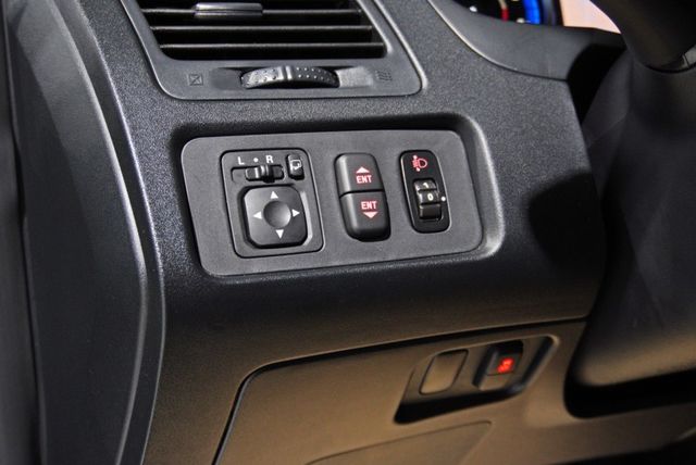 『僅跑2萬8❖五人座廂式』定速巡航｜循跡防滑｜雙安全氣囊｜光感應頭燈｜倒車顯影｜前後行車紀錄器｜藍芽音響  第10張相片