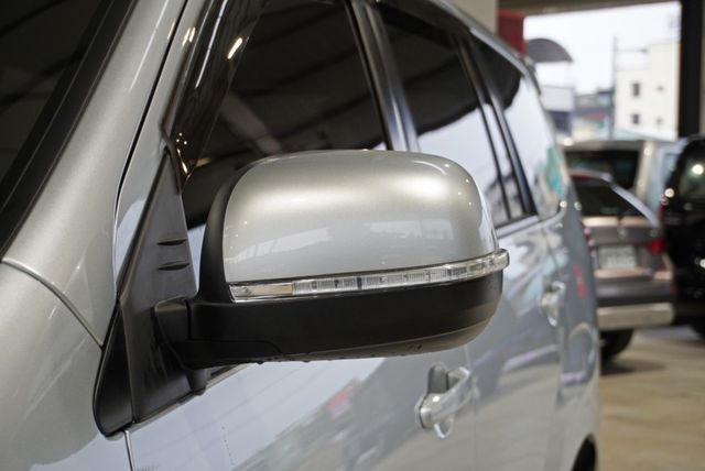 『僅跑2萬8❖五人座廂式』定速巡航｜循跡防滑｜雙安全氣囊｜光感應頭燈｜倒車顯影｜前後行車紀錄器｜藍芽音響  第20張相片