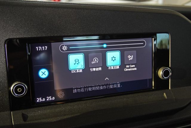 『僅跑1萬9❖渦輪柴油引擎❖全速域ACC跟車』車道維持輔助｜6安｜駕駛疲勞偵測｜倒車顯影｜雙側滑門｜雙系統CARPLAY  第13張相片