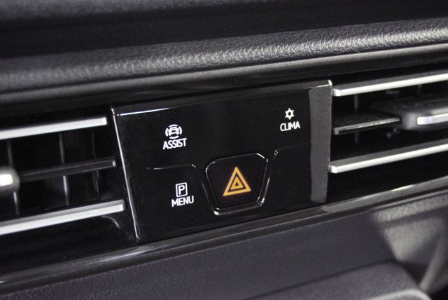 『僅跑1萬9❖渦輪柴油引擎❖全速域ACC跟車』車道維持輔助｜6安｜駕駛疲勞偵測｜倒車顯影｜雙側滑門｜雙系統CARPLAY  第14張相片