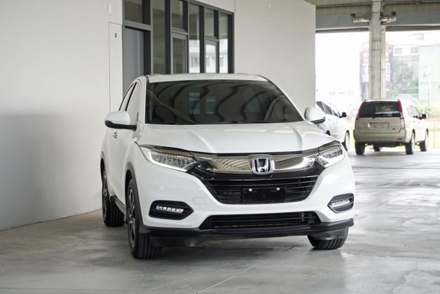 『九大主動安全系統❖LED星鑽頭燈』定速巡航｜6安｜CARPLAY｜導航｜倒車顯影｜換檔撥片｜倒車顯影｜休旅 SRV  第2張相片