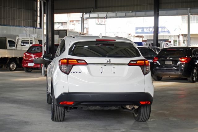 『九大主動安全系統❖LED星鑽頭燈』定速巡航｜6安｜CARPLAY｜導航｜倒車顯影｜換檔撥片｜倒車顯影｜休旅 SRV  第3張相片