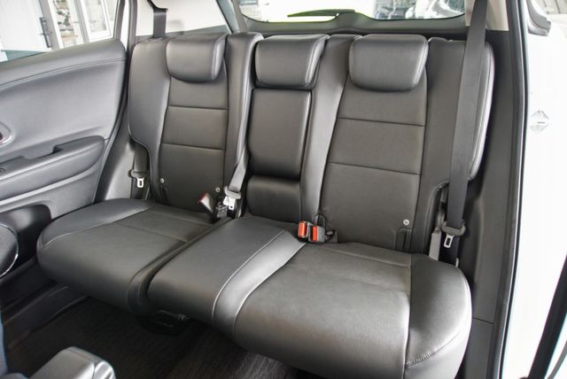 『九大主動安全系統❖LED星鑽頭燈』定速巡航｜6安｜CARPLAY｜導航｜倒車顯影｜換檔撥片｜倒車顯影｜休旅 SRV  第7張相片