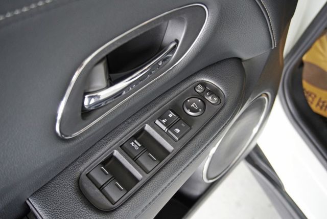 『九大主動安全系統❖LED星鑽頭燈』定速巡航｜6安｜CARPLAY｜導航｜倒車顯影｜換檔撥片｜倒車顯影｜休旅 SRV  第12張相片