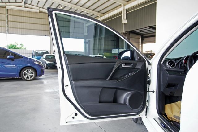 『舒適跑車座椅❖IKEY一鍵啟閉系統』定速巡航｜SRS安全氣囊｜雙區恆溫空調｜電動天窗｜F1換檔快撥｜5門 馬3  第16張相片